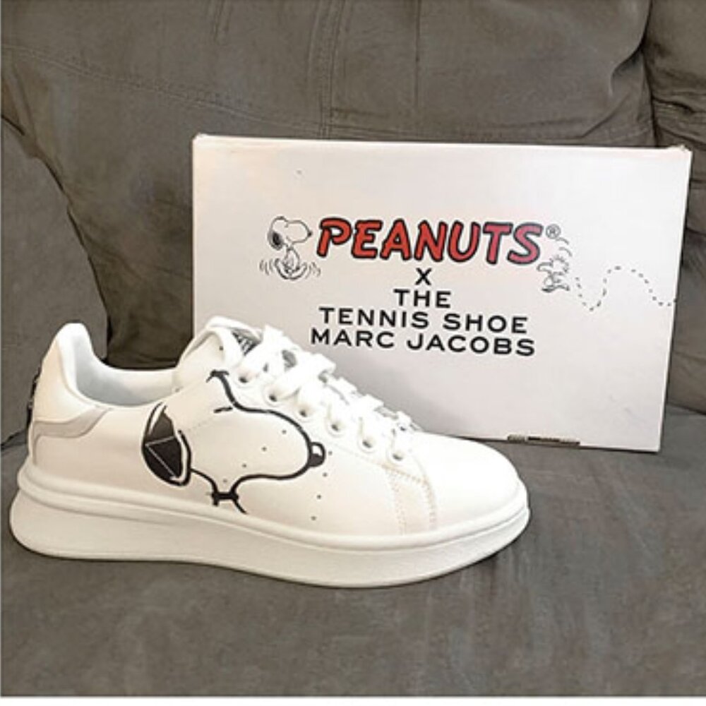 Marc Jacobs x Peanuts - Snoopy "The Tennis Shoe" White/Black Size: 6/36